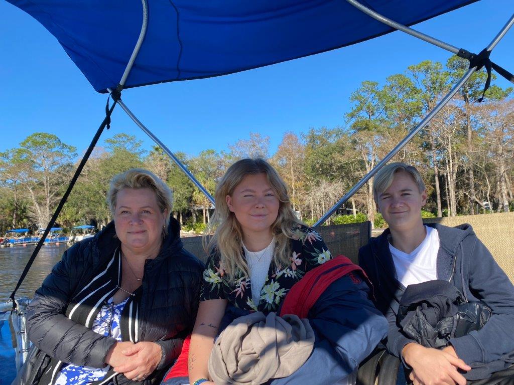 Suwannee River Boat Rentals in Old Town Florida, Pontoon Boats, Skiffs, Jon Boats for rent on